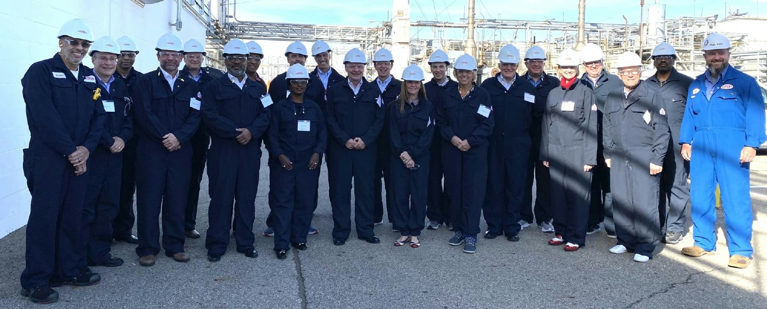 Ed Breen, DuPont Executive Chairman and CEO and Lori Koch, CFO, visit our Newark, Delaware plant site