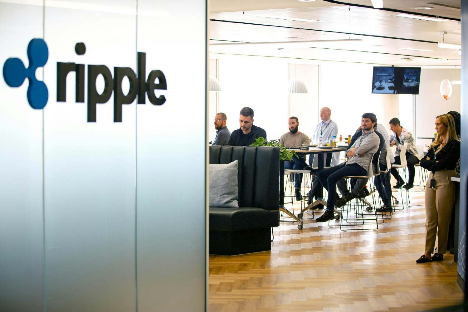 Ripple hosts weekly company meetings with Leadership, informal workshops and lunch and learns across our global offices.