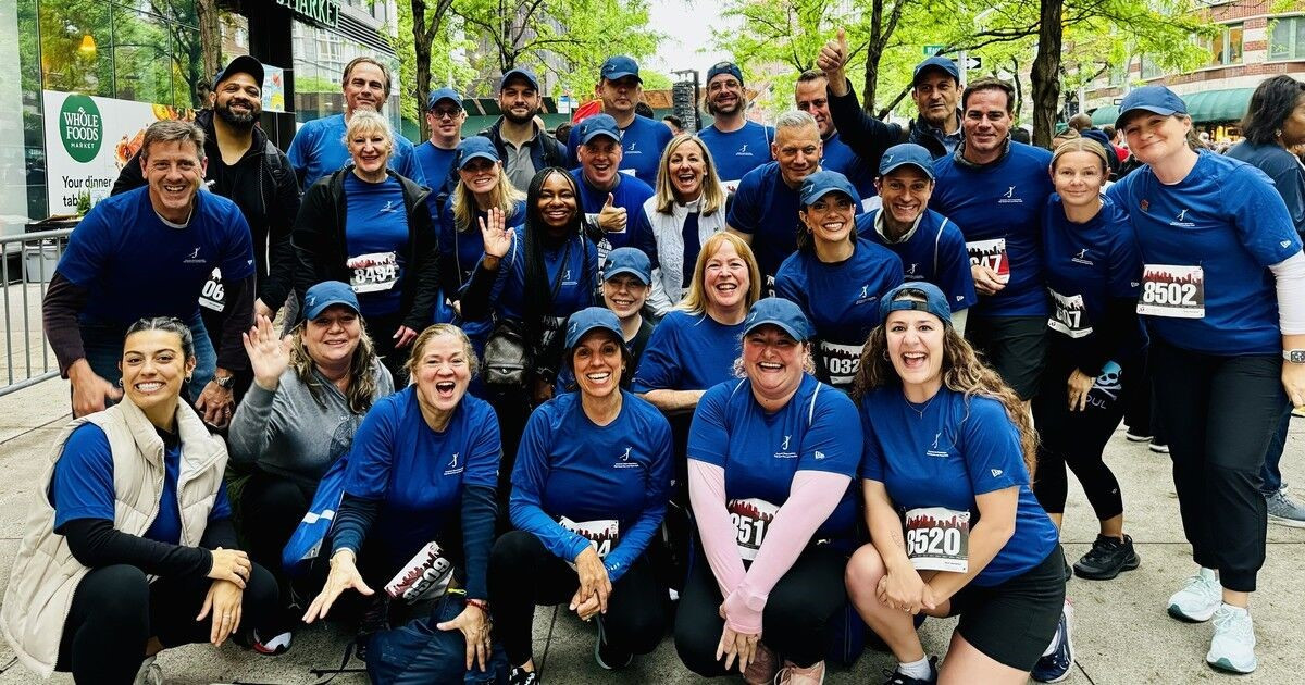 Members from our New York and New Jersey offices at the 2024 Wall Street Walk/Run. 