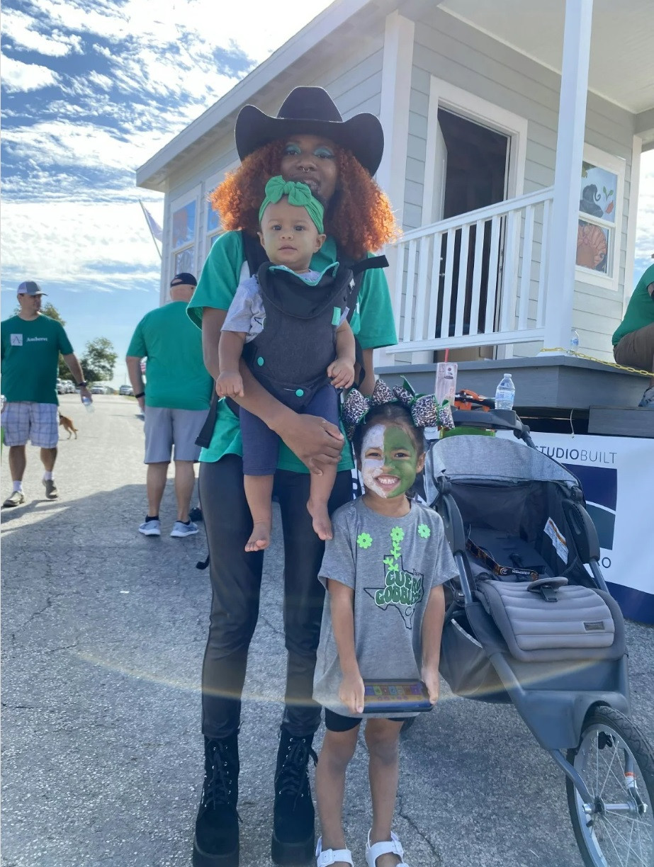 Kia King and her Children Participated With The Studiobuilt Entry in the Turkeyfest Parade, An Annual Local Celebration.