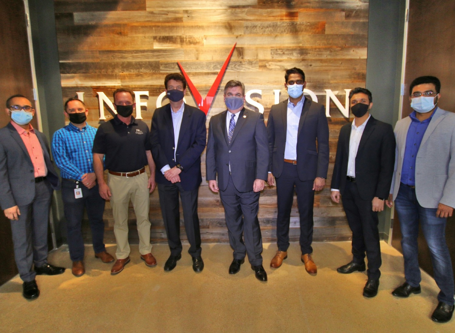 Richardson Mayor visited InfoVision headquarters and innovation lab, March 2021