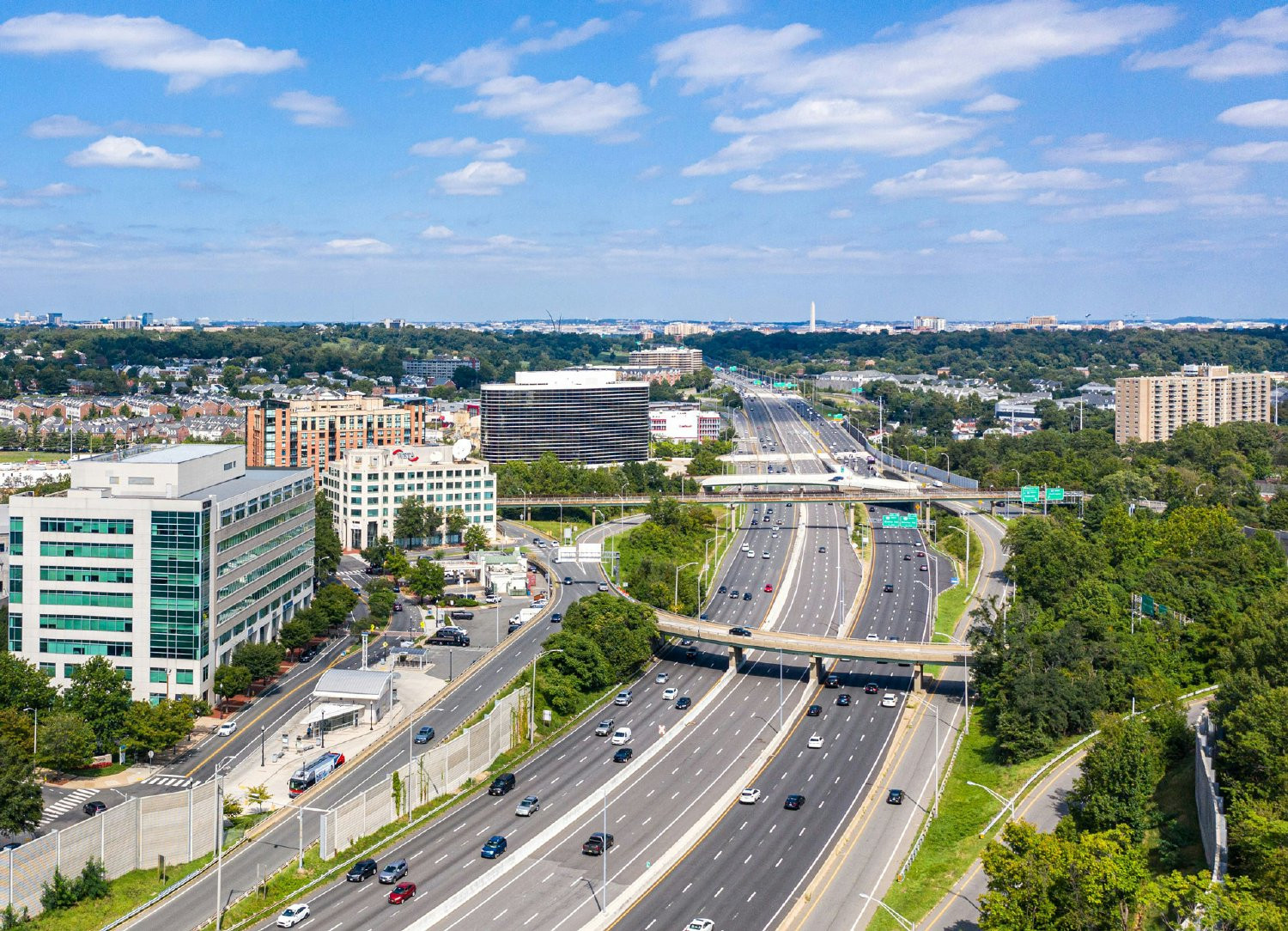 Access to main commuting routes