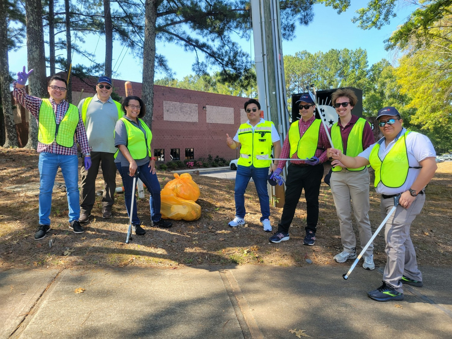 Our Atlanta team enjoys volunteering and giving back to the local community.