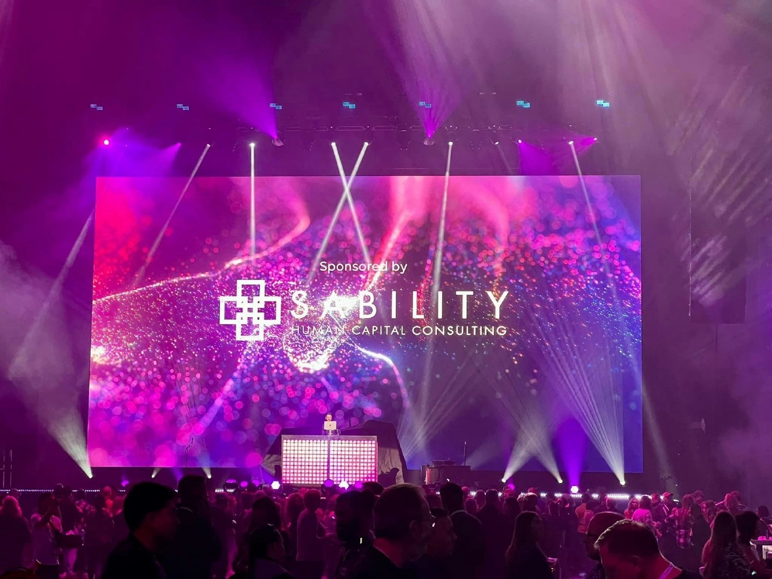 Sability in lights as the sponsor of the 2022 UKG Aspire Conference Customer Party, featuring Imagine Dragons.
