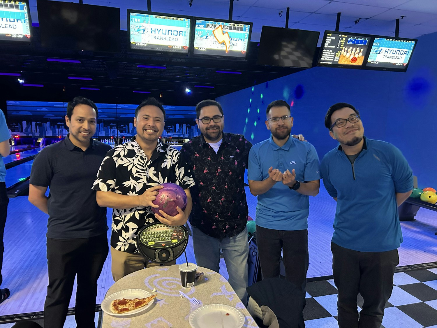 TEAM MEMBERS TEAM UP AND ENJOYED A HEALTHY
COMPTETITION DURING OUR BOWLING TOURNAMENT.