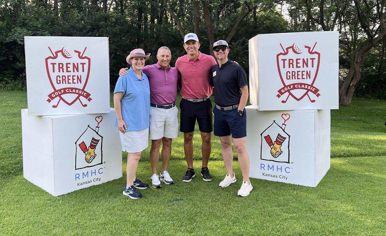 CEO, Tami Greenberg; Golf Chair Greg Fendler; Golf Sponsor Trent Green and Chief Development Officer, Mike Jeffries.